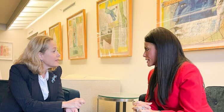 وزيرة التخطيط تلتقي رئيسة بنك الاستثمار الأوروبي خلال فعاليات الاجتماعات السنوية للبنك الدولي بواشنطن