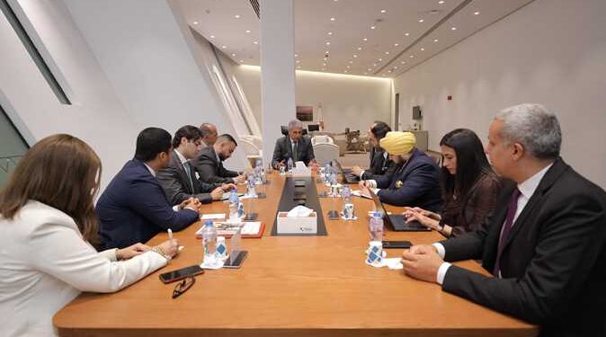 وزير السياحة يلتقي مسئولي مدرسة لوزان للفندقة بسويسرا لبحث سبل التعاون في تطوير التعليم والتدريب السياحي والفندقي