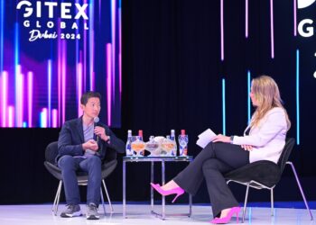جيتكس جلوبال 2025 ينطلق في دبي بمشاركة سام ألتمان وقادة الذكاء الاصطناعي حول العالم