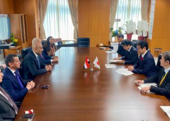 وزير التربية والتعليم يلتقي نظيره الياباني عقب توليه منصبه لبحث سبل تعزيز التعاون التربوي