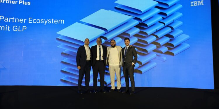 تعاون بين IBM ونيبل لتسريع تبنّي الذكاء الاصطناعي في الطاقة والصناعة