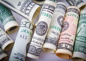 أسعار العملات في مصر اليوم الجمعة