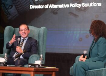 وزير المالية: الاقتصاد بدأ «يَشم نَفسه ويتحسن» والقطاع الخاص يتحرك بقوة