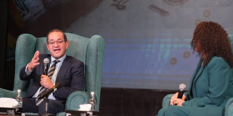 وزير المالية: الاقتصاد بدأ «يَشم نَفسه ويتحسن» والقطاع الخاص يتحرك بقوة