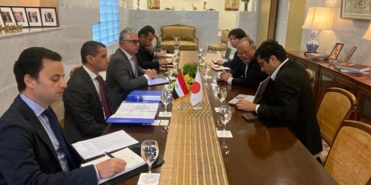 رئيس اقتصادية قناة السويس يلتقي كبرى الشركات اليابانية لبحث التعاون الصناعي