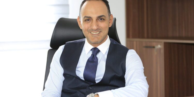 محلل اقتصادي: انخفاض الذهب تصحيح طبيعي بعد صعود تاريخي والدولار القوي يضغط على الأسعار