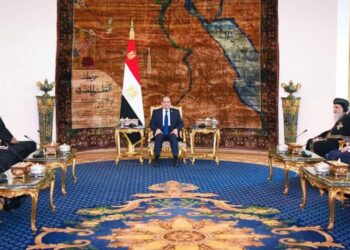 السيسي يستقبل وفد مجلس الكنائس العالمي ويؤكد التزام مصر بالحوار والسلام