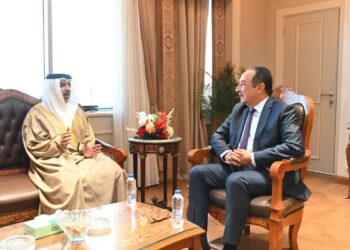 وزير قطاع الأعمال يستقبل سفير الإمارات الجديد بالقاهرة ويؤكد عمق العلاقات الأخوية والاقتصادية بين البلدين