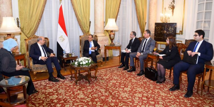 وزير الخارجية يلتقي وزير الطيران المدني