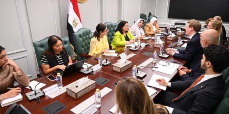 نائبة وزيرة التضامن الاجتماعي تلتقي وزير التنمية الدولية بمملكة النرويج