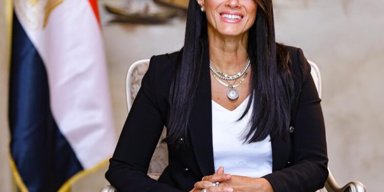 وزيرة التخطيط تصل بروكسل للمشاركة في النسخة الثانية من منتدى البوابة العالمية للاتحاد الأوروبي