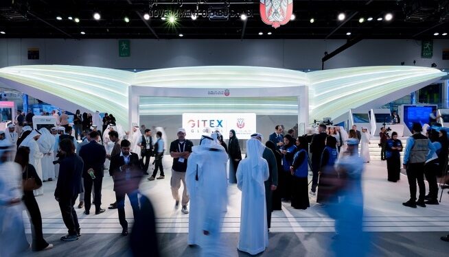 أبوظبي تطلق موظفًا رقميًا ذاتي التنفيذ لخدمة المتعاملين