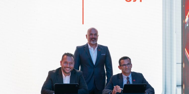 شراكة بين “إي آند مصر” وبوسطة لدمج التكنولوجيا المالية باللوجستيات