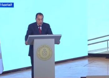 مدبولي: نحرص على سماع رأي المرضى في المستشفيات الحدودية