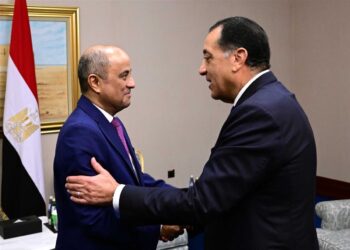 رئيس الوزراء يلتقي رئيس مجلس الوزراء اليمني