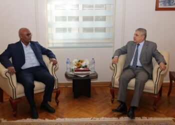 الفريق أسامة ربيع يبحث سبل التعاون مع هيئة الموانئ البحرية السودانية في مجالات تطوير الموانئ والتدريب الفني