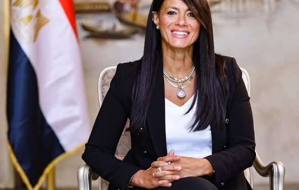 رانيا المشاط: 278.7 مليار جنيه استثمارات كلية بالأسعار الثابتة بنمو سنوي 24%