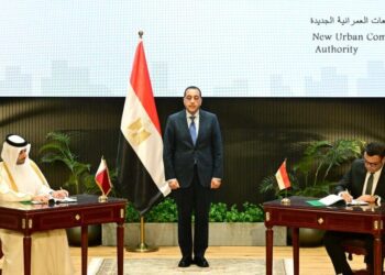 شراكة استثمارية مصرية قطرية لتنمية وتطوير منطقة “علم الروم” بمطروح