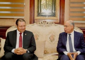 رئيس الهيئة العامة للاعتماد والرقابة الصحية يلتقي محافظ المنيا والقيادات التنفيذية والصحية