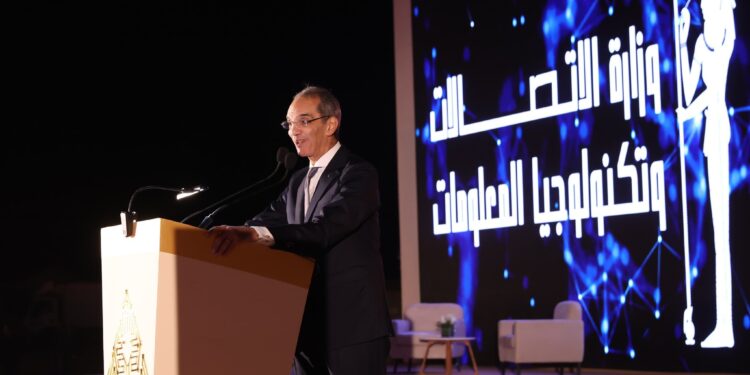 وزير الاتصالات: تضاعف إيرادات قطاع التعهيد وارتفاع مساهمته في الناتج المحلي إلى 6.8%