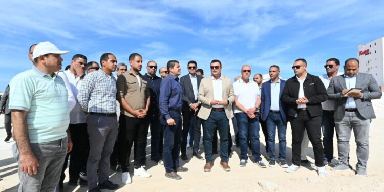 وزير الإسكان يتفقد مشروعي M8 by the lake وبوغاز توصيل المياه لبحيرة نيو مارينا