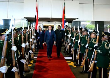 رئيس الوزراء يصل “جوهانسبرج” لترؤس وفد مصر المُشارك بقمة مجموعة العشرين (G20) لعام 2025