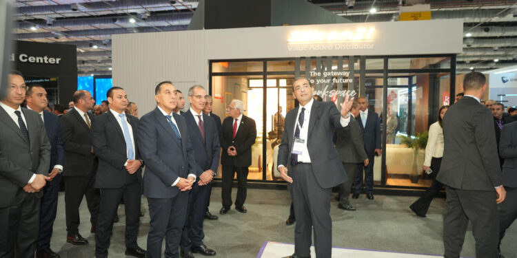 WE تقود التحول الرقمي: بنية تحتية ذكية وخدمات شاملة في جناحها بـ Cairo ICT