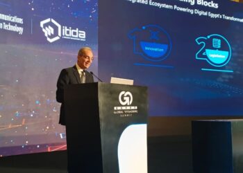 وزير الاتصالات: مصر تمتلك أسرع إنترنت في إفريقيا و10 ملايين مواطن يستخدمون منصة مصر الرقمية