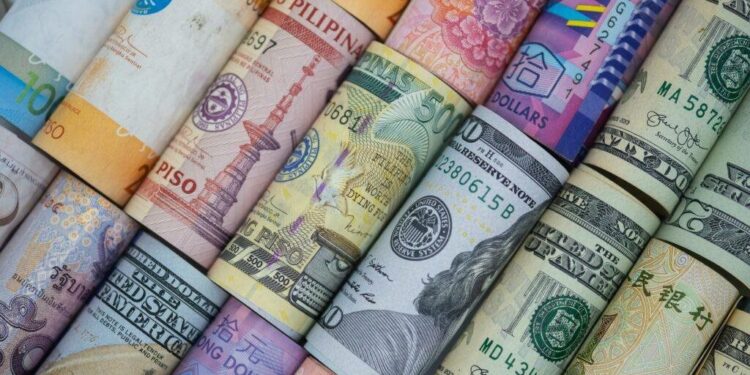 أسعار العملات في مصر اليوم السبت