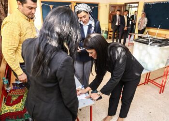 وزيرة التخطيط تدلي بصوتها في المرحلة الثانية من انتخابات مجلس النواب