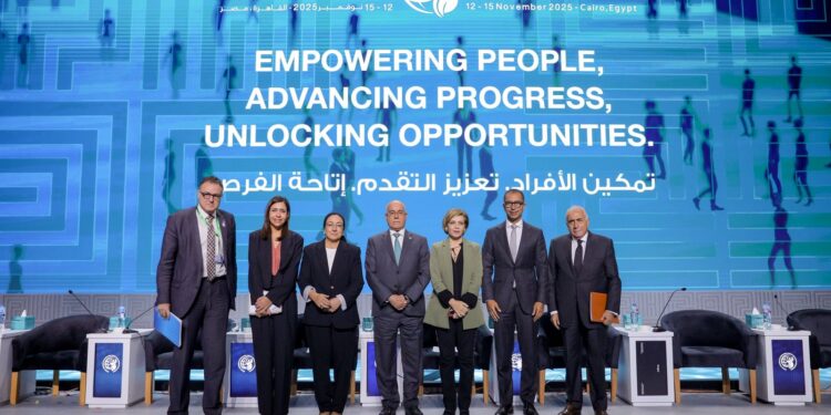 فودافون تضع بصمتها في التحول الرقمي الصحي.. رقمنة 320 وحدة تخدم ملايين المواطنين