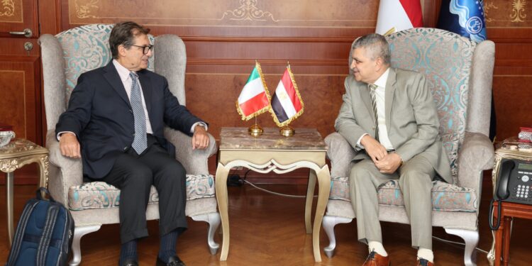 أسامة ربيع يلتقي المبعوث الإيطالي لمشروع الممر الاقتصادي الهند الشرق الأوسط أوروبا “IMEC”