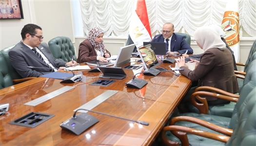 وزير العمل يعقد اجتماعًا مع مسؤولي البنك الدولي لبحث الملفات ذات الاهتمام المشترك