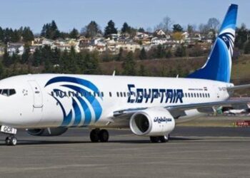 مصر للطيران تحسم الجدل بشأن فيديو هبوط طائرة على الطريق الدائري