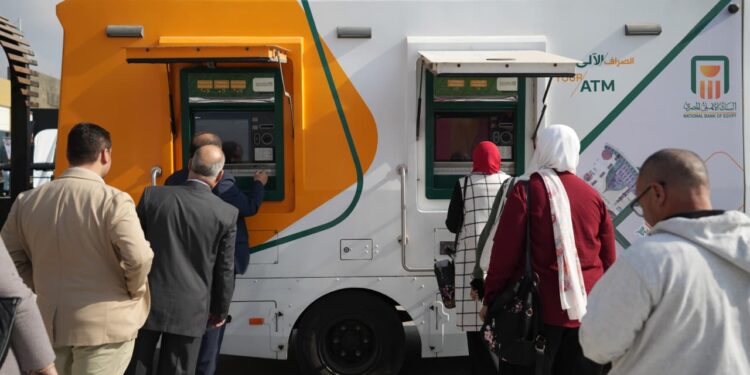 البنك الأهلي المصري يدعم خدمات الزوار في “إيديكس 2025” بسيارات الصراف الآلي المتنقلة (Mobile ATM)