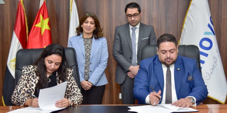إنوفيرا والجامعة المصرية الصينية يطلقان مركزًا للتعليم المستمر وحاضنات أعمال للطلاب