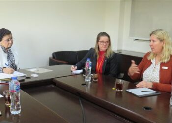 الصحة تبحث مع النرويج و«ليردال» و«الأمم المتحدة للسكان» تعزيز التدريب بالمحاكاة