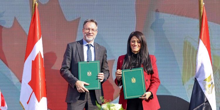وزيرة التخطيط والسفير الكندي في مصر يوقّعان 3 مشروعات جديدة لتمكين المرأة والفتيات