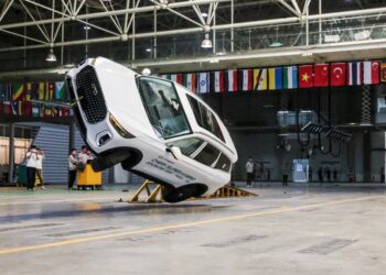 شيري تيجو 9 تخضع لاختبارات أمان قاسية تشمل انقلابا كاملا بزاوية 180 درجة