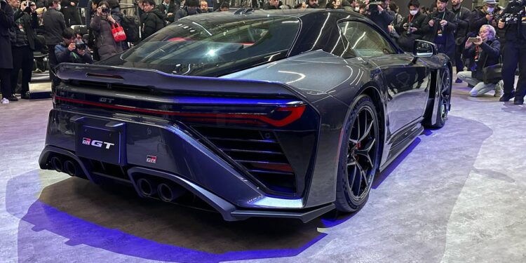 إطلاق تويوتا GR GT السوبر كار الهجينة بمحرك V8