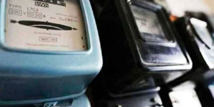 «الكهرباء» تنفى زيادة أسعار الشرائح وتوضح حقيقة فيديو تغيير العدادات