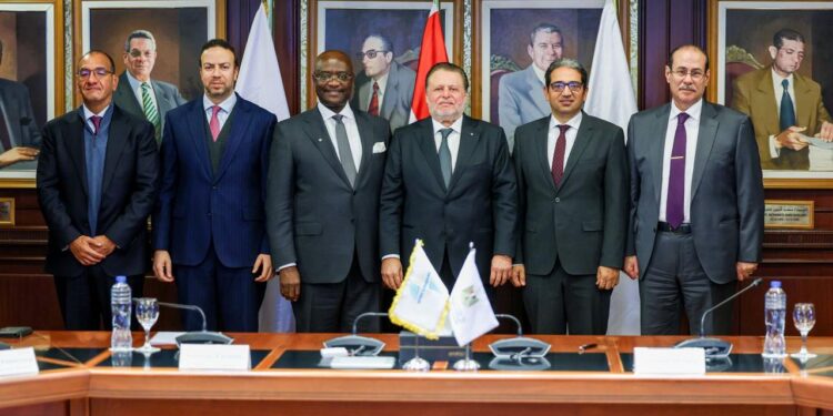 البنك المركزي المصري وبنك التصدير والاستيراد الإفريقي يوقعان مذكرة تفاهم لإنشاء بنك للذهب في مصر