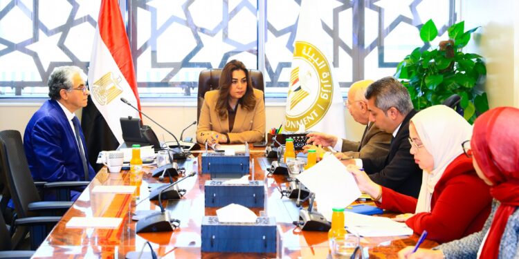 وزيرة التنمية تلتقي مع المدير التنفيذي لمركز البيئة والتنمية للمنطقة العربية وأوروبا (سيداري)