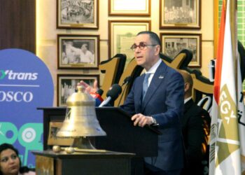 وزير الاستثمار يشارك في فعاليات  قرع جرس بدء جلسة التداول بالبورصة المصرية