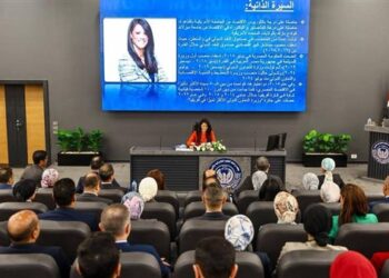 وزيرة التخطيط تلتقي الملحقين العسكريين المرشحين للعمل بالخارج