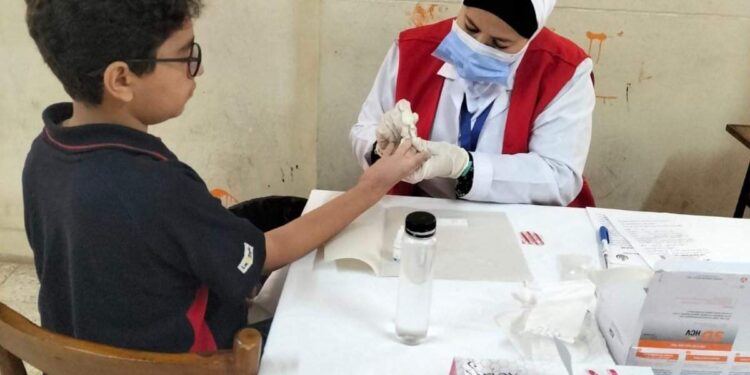 الصحة: فحص 8 ملايين طالب ضمن مبادرة رئيس الجمهورية للكشف المبكر عن «الأنيميا والسمنة والتقزم» بالمدارس الابتدائية