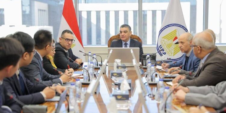 الشراء الموحد تستقبل وفد صندوق التنمية الصيني-الأفريقي لبحث التعاون في مشروع المخازن الاستراتيجية