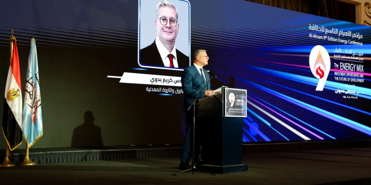 وزير البترول يؤكد نجاح استراتيجية تأمين الطاقة والتحول الأخضر خلال مؤتمر الأهرام للطاقة