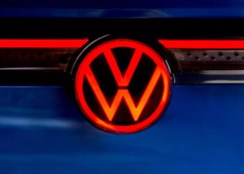 حرائق متعددة تُثير تحذيرا عاجلا لمالكي سيارات فولكس فاجن الكهربائية