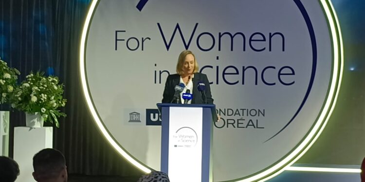 مستشارة السفارة الفرنسية: فخورون بـ 27 عاماً من الشراكة مع “يونسكو”.. و”لوريال مصر” نموذج للالتزام بتمكين المرأة